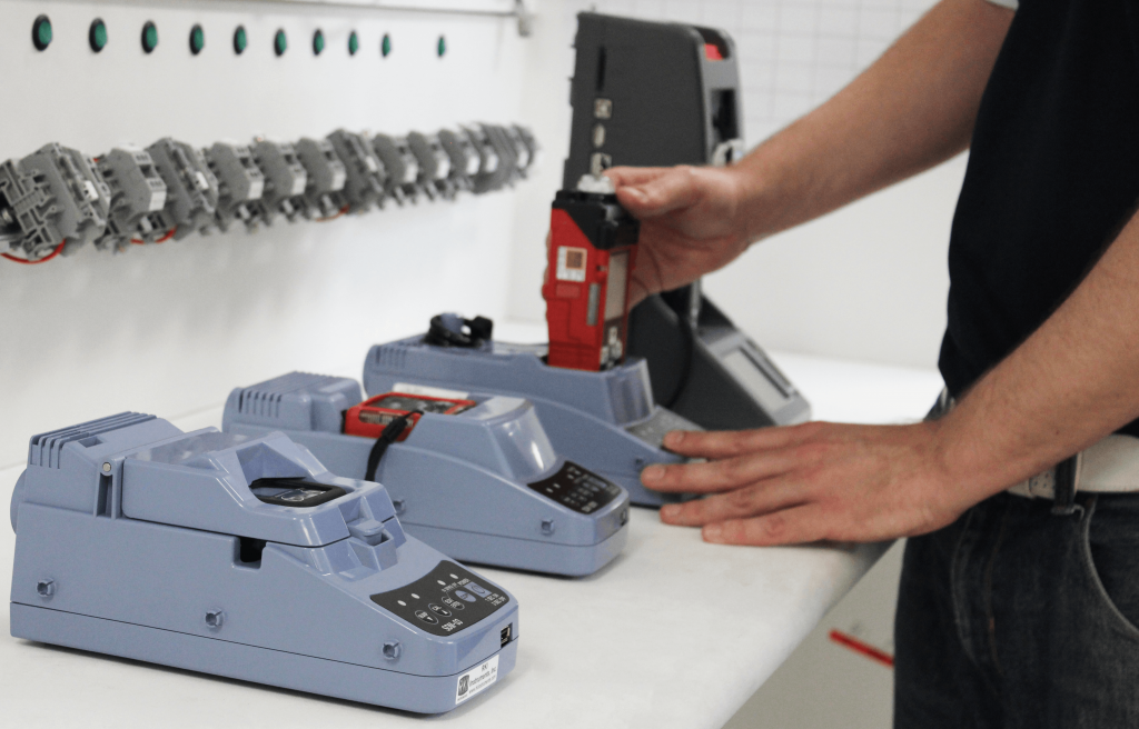 Bump testing and servicing your gas detector Control Equipment